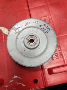 Stens 280-321 V-Idler se adapta a John Deere AM38171 - Imagen 1 de 4