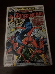 Spider-Woman #12 (Marvel Comics March 1979) - Picture 1 of 6
