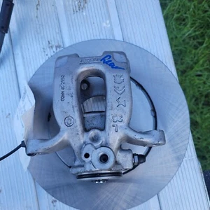 CITROEN C4 MK3 BREMSSATTEL HINTEN FAHRERSEITE RECHTS 1.2 BENZIN 2024 - Bild 1 von 2