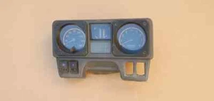 MITSUBISHI PAJERO 1982-1991 LHD PETROL INSTRUMENT CLUSTER KM/H MB716916 NOT TEST - Picture 1 of 10