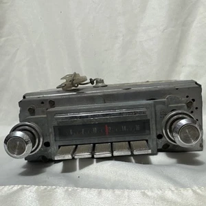 1965-66 Pontiac Grand Prix Catalina Bonneville Delco AM Pushbutton Radio 7293512 - Picture 1 of 8