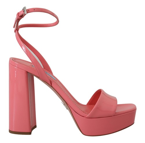 Scarpe Prada in pelle rosa verniciato sandali cinturino alla caviglia tacchi EU38 US7 5 $1200usd