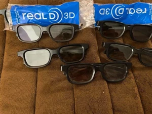 REAL D 3D GLASSES 7 PAIR GENTLY USED - Picture 1 of 1