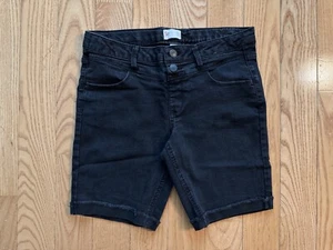 EUC SO Kid Girls Black Wash Stretch Denim Bermuda Shorts Size 18 - Picture 1 of 3