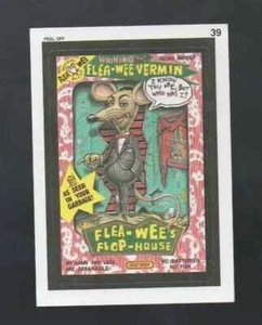 Topps Wacky Packages 1991 Flea Wee Alimañas Pee Wee Herman Flop House #39 casi nuevo - Imagen 1 de 1