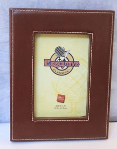 Marco de fotos para 4 X 6" encuadernado en cuero Russ Executive Classics marrón con costuras - Imagen 1 de 3