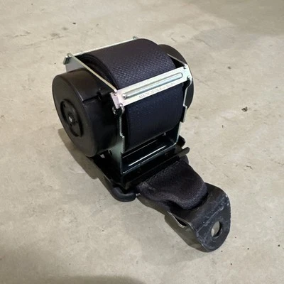 CINTURÓN DE SEGURIDAD TRASERO DERECHO MITSUBISHI OUTLANDER SPORT RETRACTOR OEM 2011-2024 Foto 1 de 4