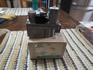 White Rodgers 36E93 304 Ofen Gasventil NEU - OPEN BOX - Bild 1 von 3