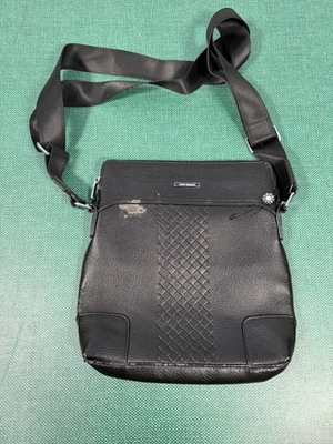 Cartera bandolera Mont Blanc de cuero negra  Foto 1 de 4