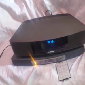 BOSE WAVE MUSIC SYSTEM 4 &3 CD CHANGER & REMOTE - Picture 1 of 8