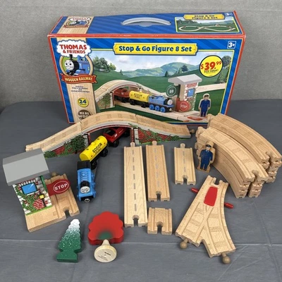 Juego de 8 figuras Thomas Wooden Railway Stop & Go de colección completas con caja puente arco Foto 1 de 4