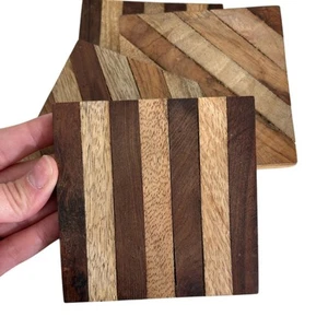 Intarsien Holz Design Untersetzer - 4er Set Rustikale Holz Akzent Dekor - Streifen Kabine - Bild 1 von 7