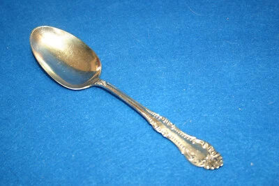 Cuchara para servir de mesa CARLTON Oneida Rogers 1898 cubiertos antiguos plateados Foto 1 de 4