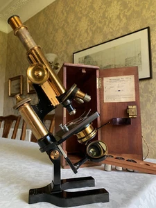 Antique W. Watson & Sons Ltd - Praxis Model Brass Microscope - circa 1914, Cased - Picture 1 of 24