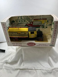 Coca Cola Delivery Truck International W/ Crates Danbury Mint - Picture 1 of 4