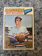 BERT BLYLEVEN 1977 Topps Cloth Sticker Stickers card #5 Texas Rangers