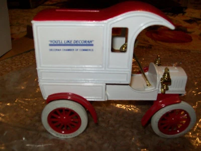 Ertl #9424 "Decorah Iowa" 1905 Ford Delivery Car / Truck Bank (MIB) - Image 1 of 4