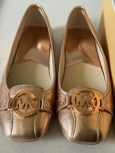 Michael Kors Fulton Moc Flats in Rose Gold Metallic Leather Unworn Size 7.5 - Picture 1 of 17