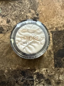 Makeup Revolution London Strobe Highlighter Compact Ever Glow Lights Makeup - Picture 1 of 2