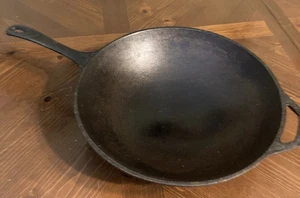 Lodge Cast Iron Deep Skillet Stir Fry Wok 13" Long Handle SEASONED Flat Bottom - Picture 1 of 5