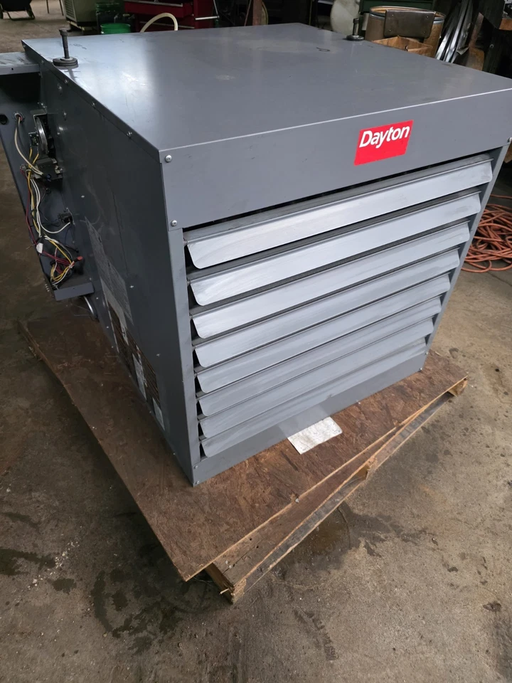 New Dayton 4LX60 200,000 BTU Gas Unit Heater – Never Installed – Warehouse... - Image 1 of 4