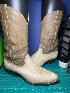 Justin 11D Wildebeest Cowboy Boots - Picture 1 of 7