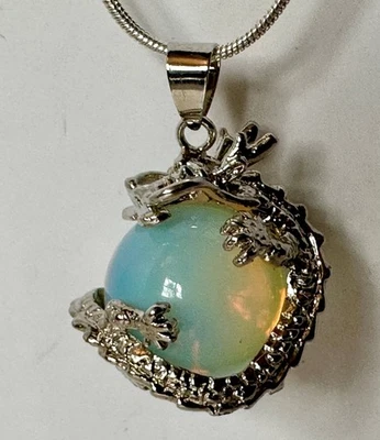 Dragón tono plata envuelto alrededor cristal azul claro orbe colgante l" collar 20" Foto 1 de 4