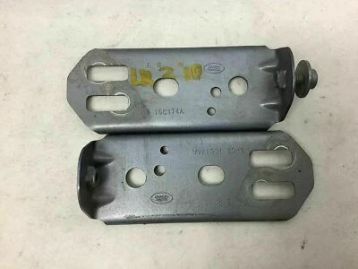 LAND ROVER 2010 LR2 3.2L CONJUNTO DE PAR DE PLACAS DE SUPORTE PARA PARA PARA-LAMA DIANTEIRO FCTRY - Imagem 1 de 4