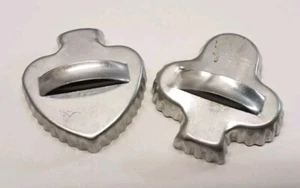 2 Vintage Aluminum Cookie Cutters Crimped Edge W Handle Spade & Club Shaped Set - Picture 1 of 6