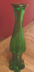 Vtg Emerald Bud Vase, AVON 1971 green glass - Picture 1 of 3