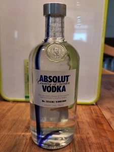 Absolut Vodka Originality Vodka limited edition 0.7 Liter voll und versiegelt - Bild 1 von 2