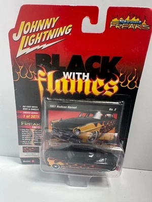 Johnny Lightning Nero Con Fiamme 1951 Hudson Hornet 1/64 Carta Danneggiata - Immagine 1 di 2