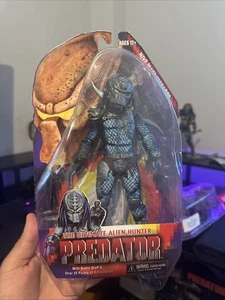 NECA THE ULTIMATE ALIEN HUNTER SERIES 10 HIVE WARS PREDATOR ACTION FIGURE - RARE - Picture 1 of 2