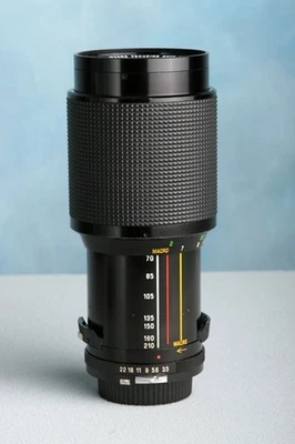 Vivitar Series 1 70-210mm 1: 3.5 Macro Focusing- Nikon Mount- auto indexing - Image 1 of 4