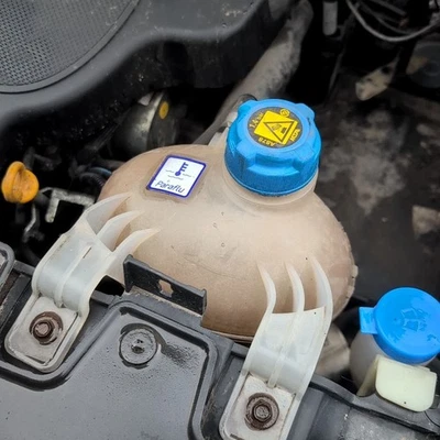 FIAT 500L MULTIJET LOUNGE 2013-2017 EXPANSION BOTTLE 51881757 - image 1 of 4