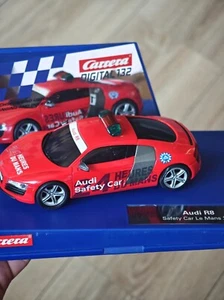 Carrera Digital 132 30591 Audi R8 Safety Car Le Mans 2010 rot - Bild 1 von 6