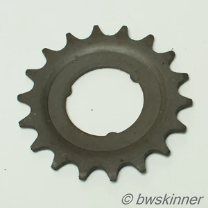 Engranaje offset de 3 velocidades Sturmey Archer 18T. 1/8"." De lote antiguo - Imagen 1 de 2