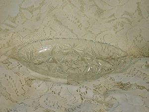 Star of David Candy/ Nut/ Relish Dish Oval Clear Cut Glass 9 1/2 x 5" - Foto 1 di 4