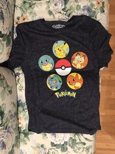 Neu 2016 Pokemon Herren Medium T-Shirt marineblau Schwert und Schild - Bild 1 von 1