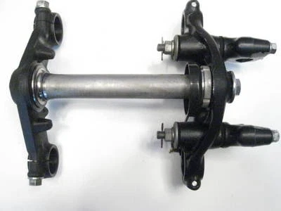 TRIPLE TREE CLAMP SET KZ250D KZ250L CSR 80-82 81 STEM STEERING YOLK KAWASAKI TOP - Image 1 of 2