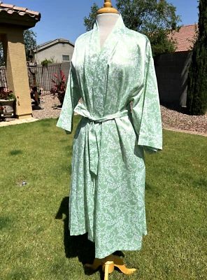 Cabernet Wrap Robe Womens S Mint Green & White Floral Silky Soft 3/4 Sleeves NWT - Image 1 of 4