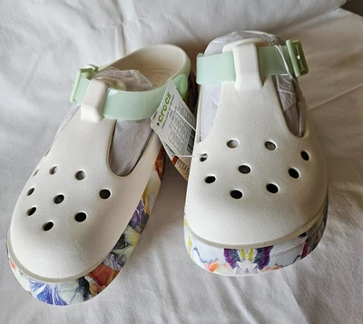CROCS NWTS CLASSIC MARY JANE CLOG STYLE WITH BUCKLE WILD FLOWER SIZE 6 # 4683 - Image 1 of 4