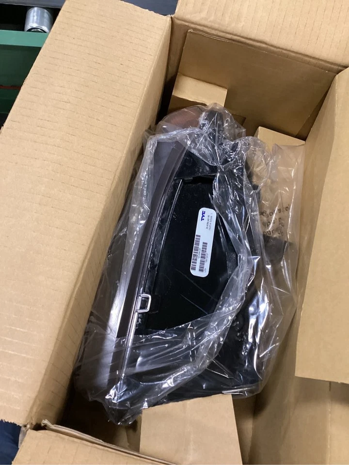 Faro delantero para conductor izquierdo Chevy Silverado 05-06 Foto 1 de 1