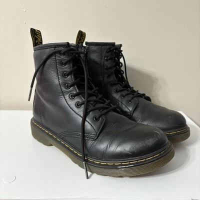 Dr. Marten's Women’s 1460 8- Eye Black Smooth Leather Boots Size 5 Air Combat - Image 1 of 4