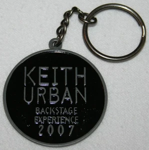 KEITH URBAN 2007 Concert Tour Backstage Experience Metal Keychain Keyring - Picture 1 of 3