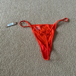 Skims Fire Fits Everybody T-String Thong, Size Large NWT - Picture 1 of 3