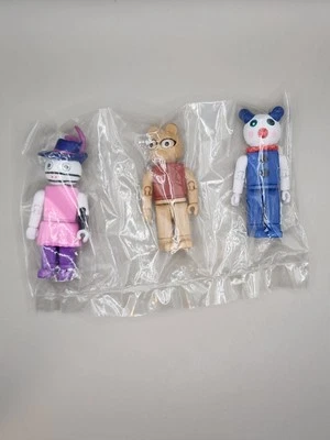 PIGGY Lote de 3 Mini Figura Juguetes De Piggy Carnival Deluxe Conjunto Construible Sellado Foto 1 de 2