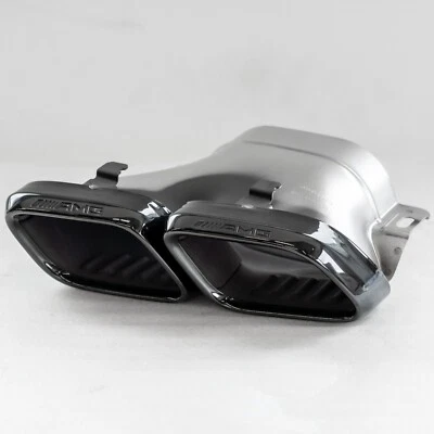 Punta de escape derecha Mercedes C63 C63s GLC63 GLC63s AMG OEM 2016 2017 2018 negra Foto 1 de 4