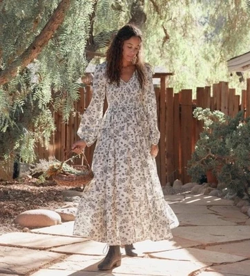 Maxi Vestido Christy Dawn Aimee Floral Calado Azul Marino Vid XL NUEVO CON ETIQUETAS Foto 1 de 4