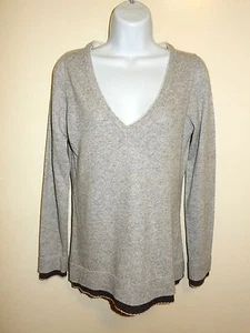 SUÉTER MANGA LARGA BANANA REPUBLIC MEZCLA LANA GRIS CLARO CUELLO EN V M - Imagen 1 de 9